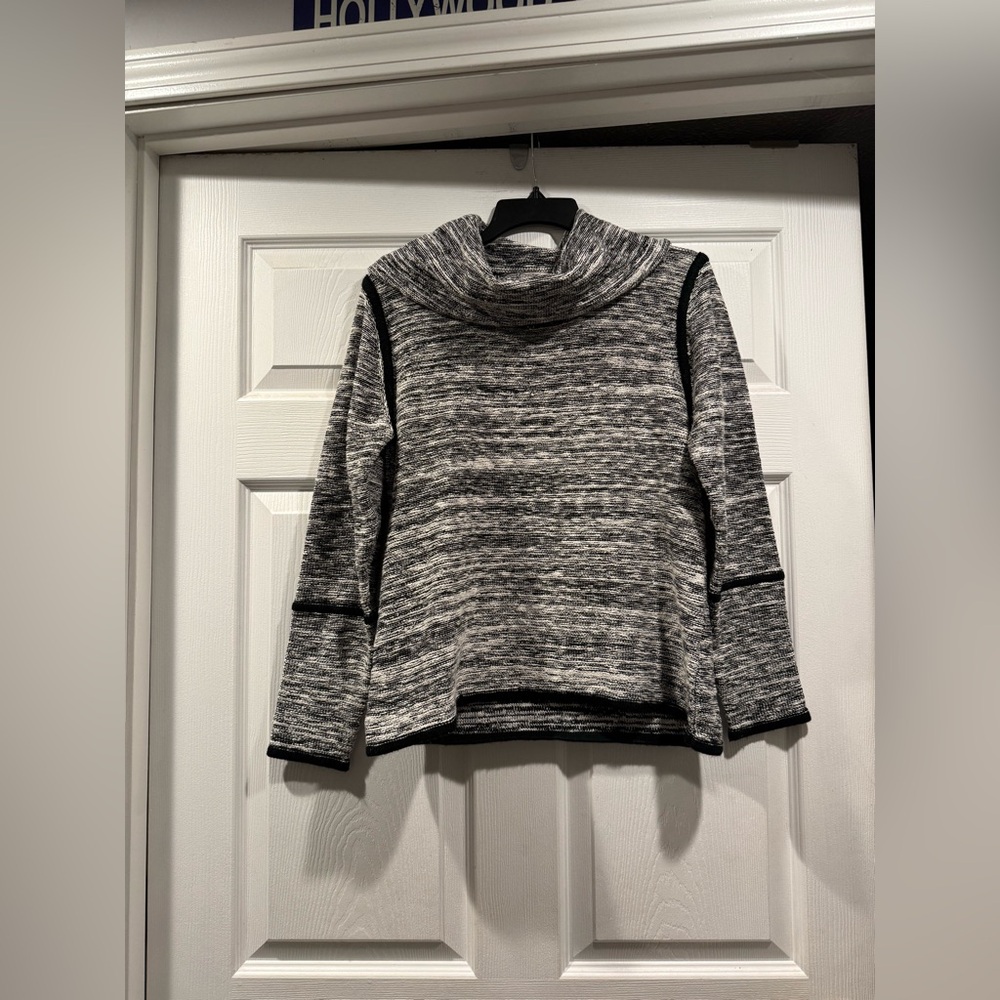 Chic Gray Cowl Neck Sweater
